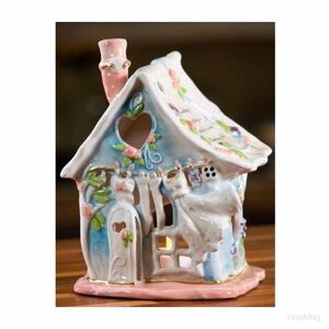 NEW Clayworks Cheeky Laundry House Blue Sky Tealight Candle